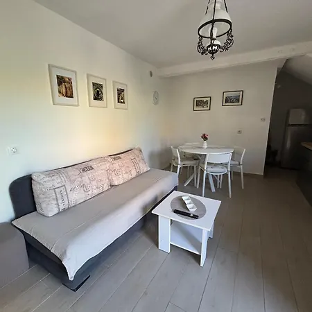 Apartment Porat Sali