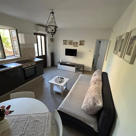 Apartment Porat